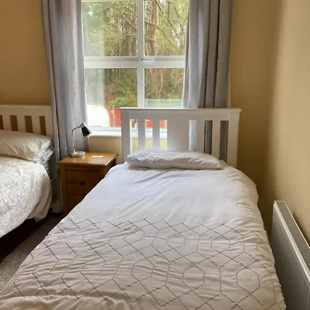 Nocleg ze śniadaniem Woodside *